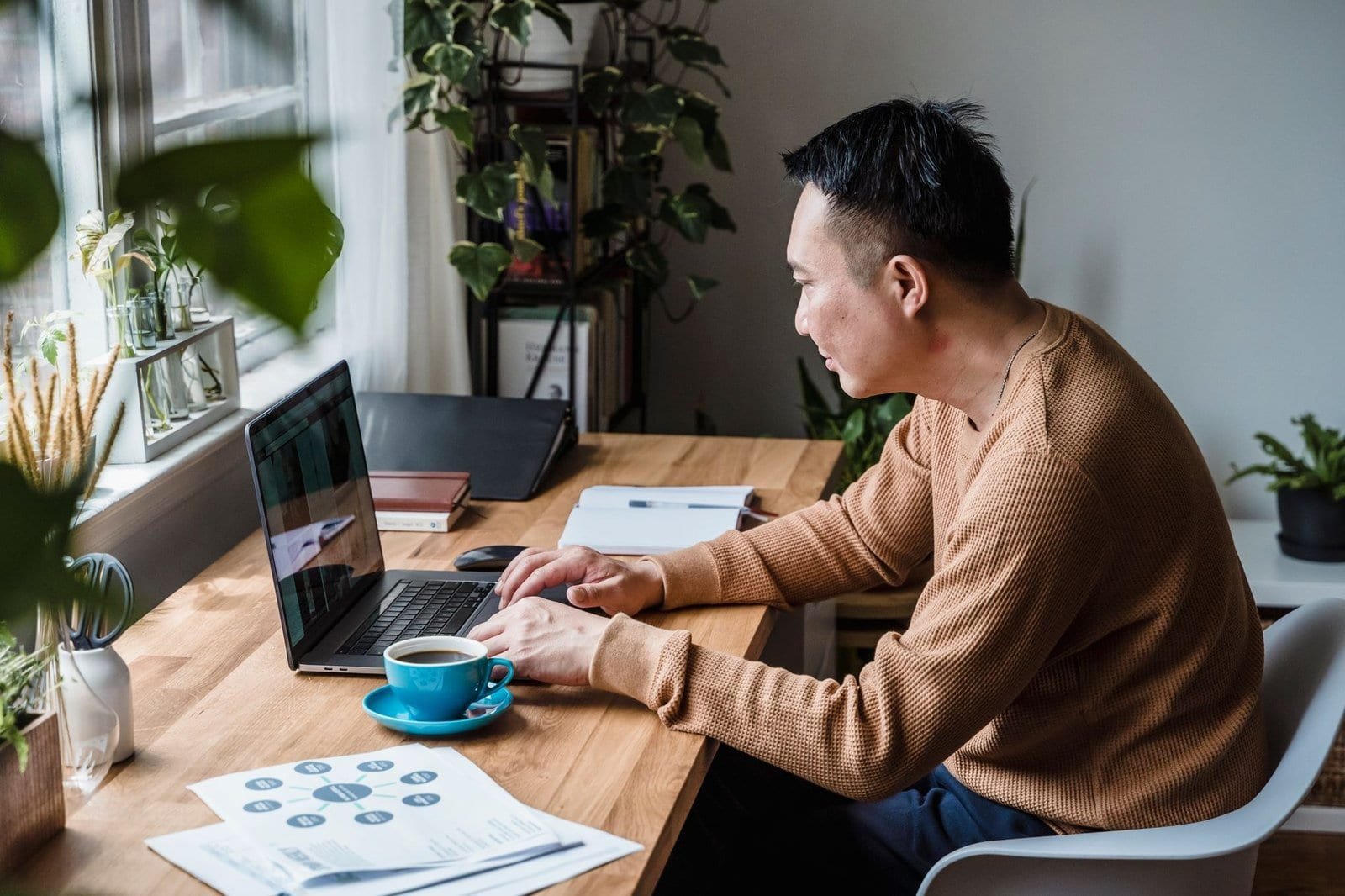 vender tu tiempo como freelance desde casa para ganar un dinero extra